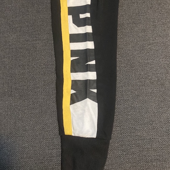 Victoria’s Secret Jogger Sweatpants - Picture 2 of 4